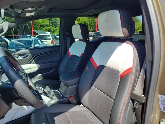 Used 2024 GMC Canyon AT4X AWD/4WD image 18