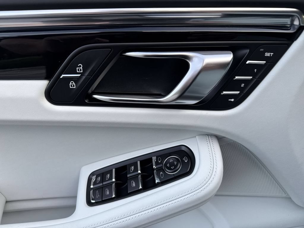 New 2026 Porsche Macan S AWD/4WD image 9