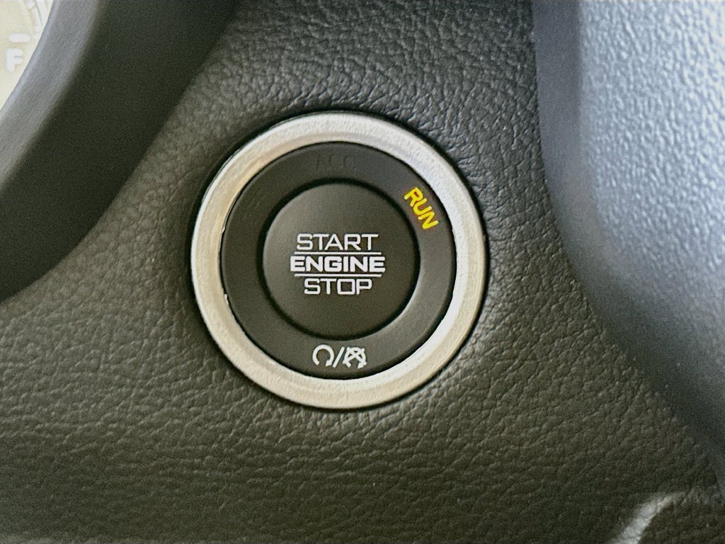 Used 2024 RAM 1500 Laramie RWD image 27