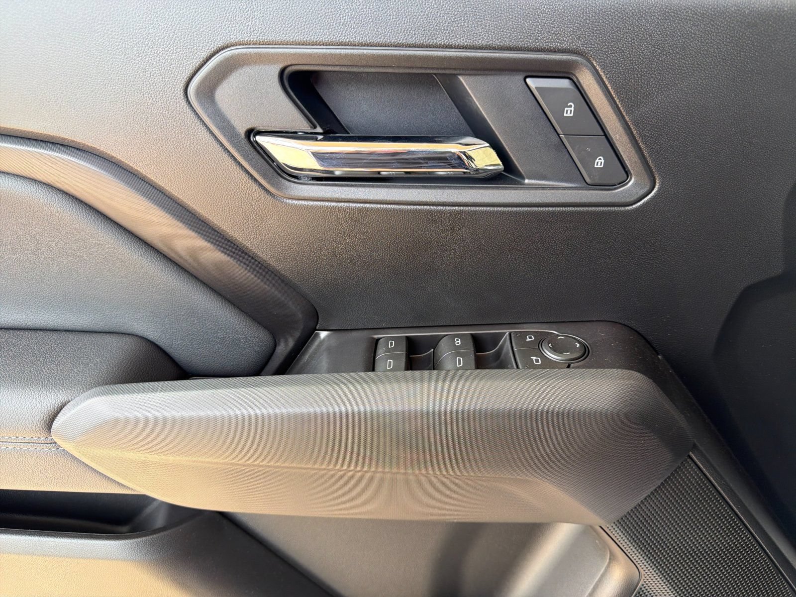 New 2026 GMC Canyon Elevation w/ Technology Package RWD image 11