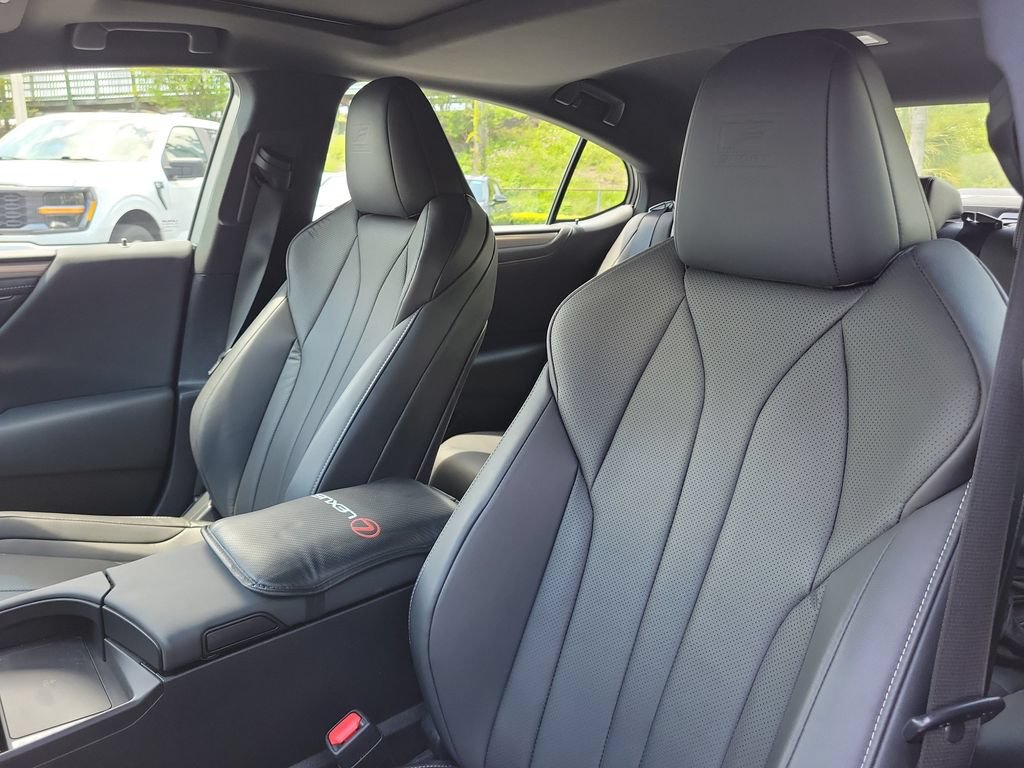 Used 2023 Lexus ES 350 F Sport w/ Accessory Package (Z2) FWD image 22