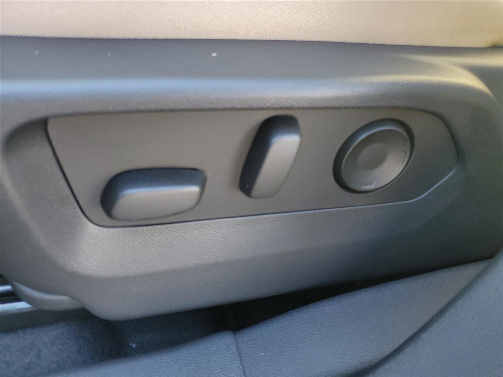 New 2026 Buick Envision Preferred image 17