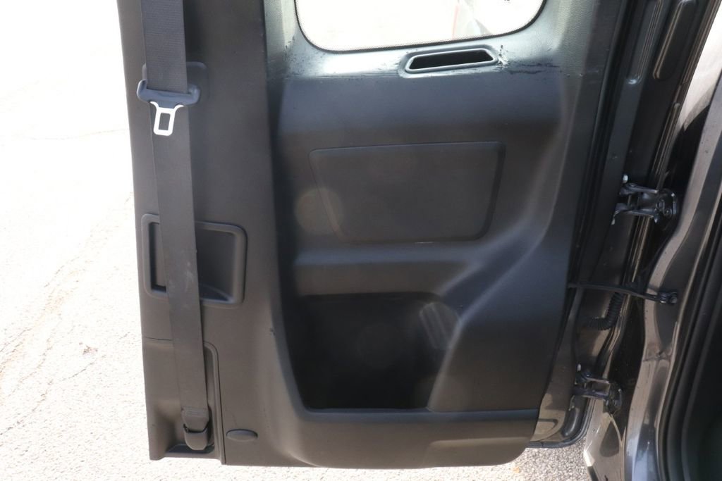 Used 2017 Toyota Tacoma SR image 19