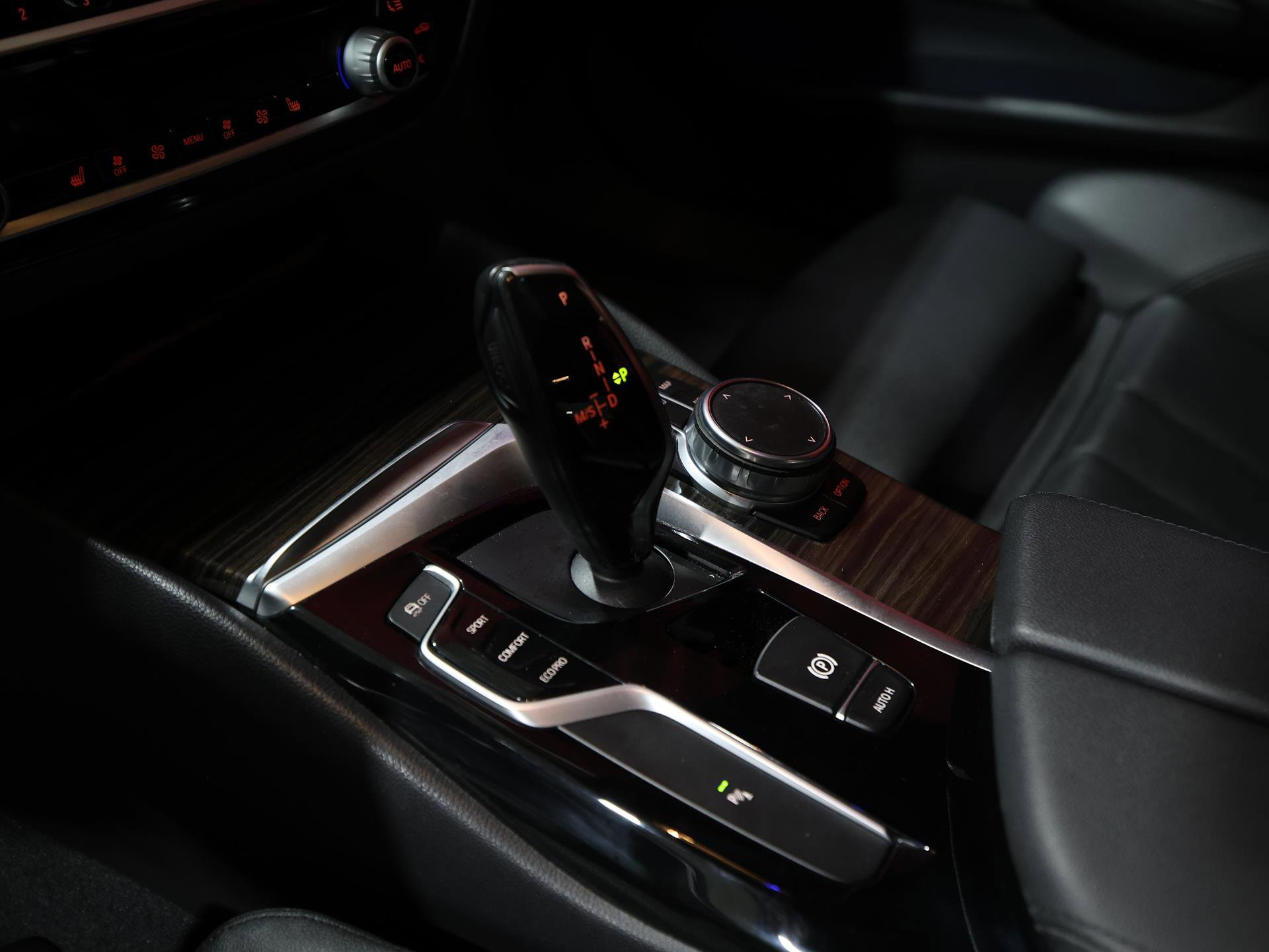 Used 2018 BMW 530i xDrive image 23