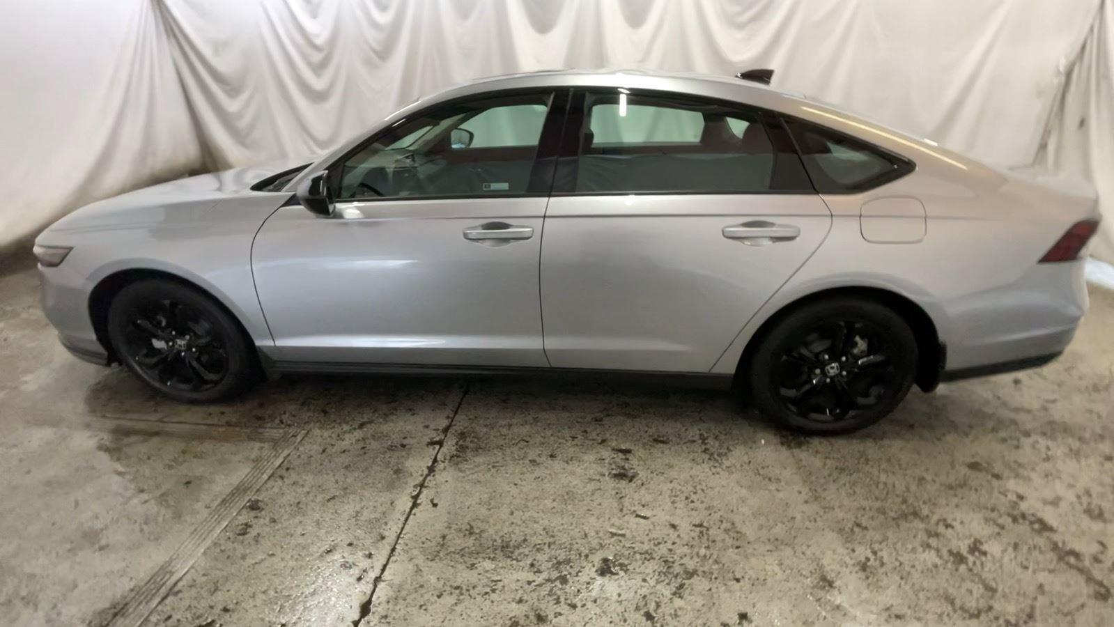 Certified 2025 Honda Accord SE image 11