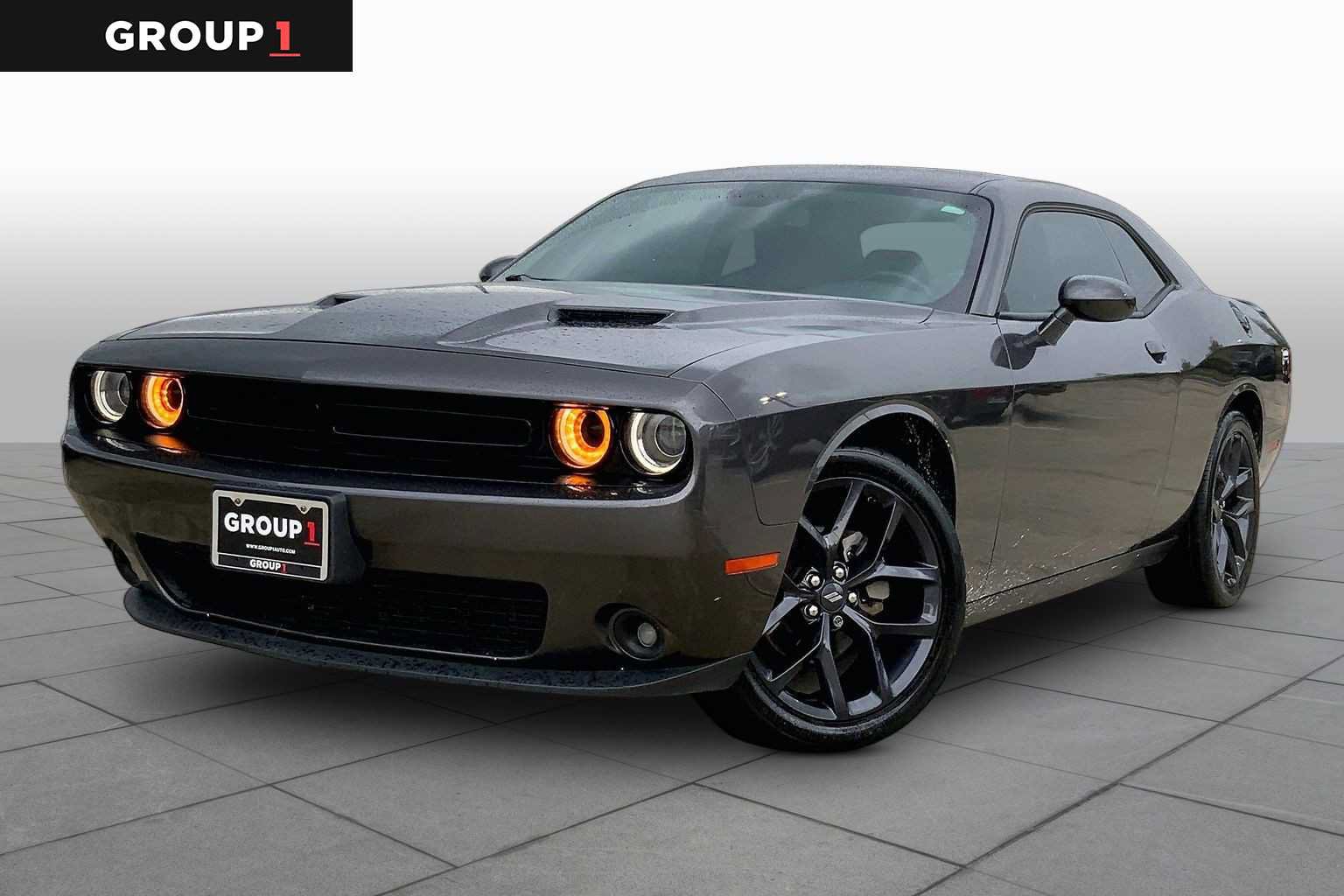 Used 2022 Dodge Challenger SXT w/ Blacktop Package RWD video 1