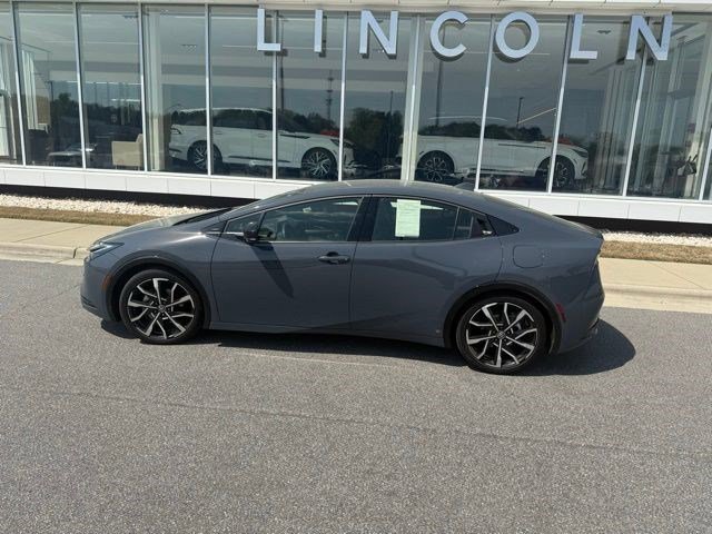 Used 2024 Toyota Prius Prime XSE Premium image 9