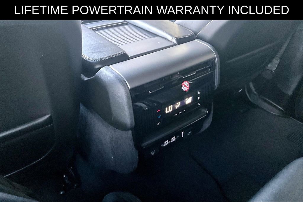 Used 2025 Jeep Wagoneer Series II w/ 8-Passenger Seating Package image 25