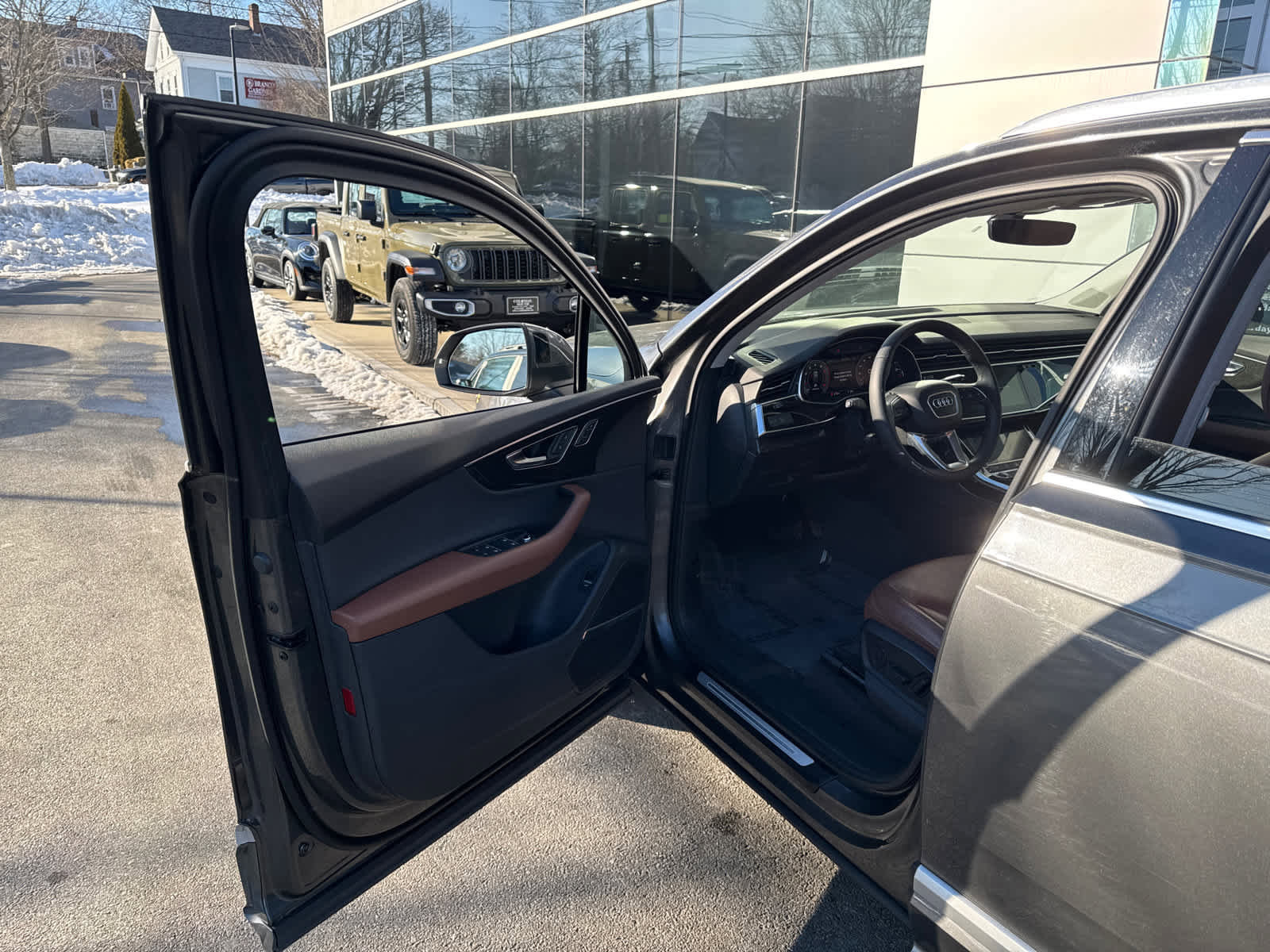 Used 2022 Audi Q7 Premium Plus image 11