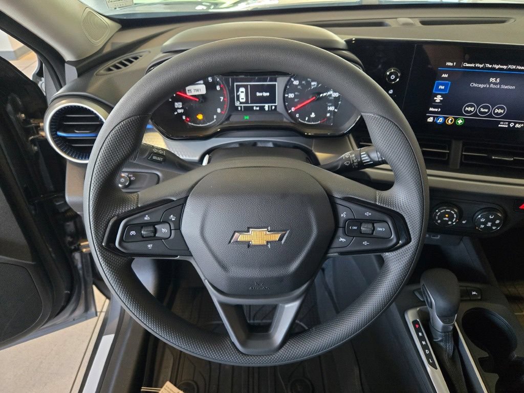 New 2026 Chevrolet Trax LS w/ LS Convenience Package FWD image 26