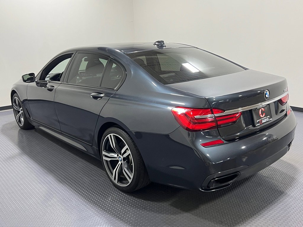 Used 2016 BMW 740i image 26