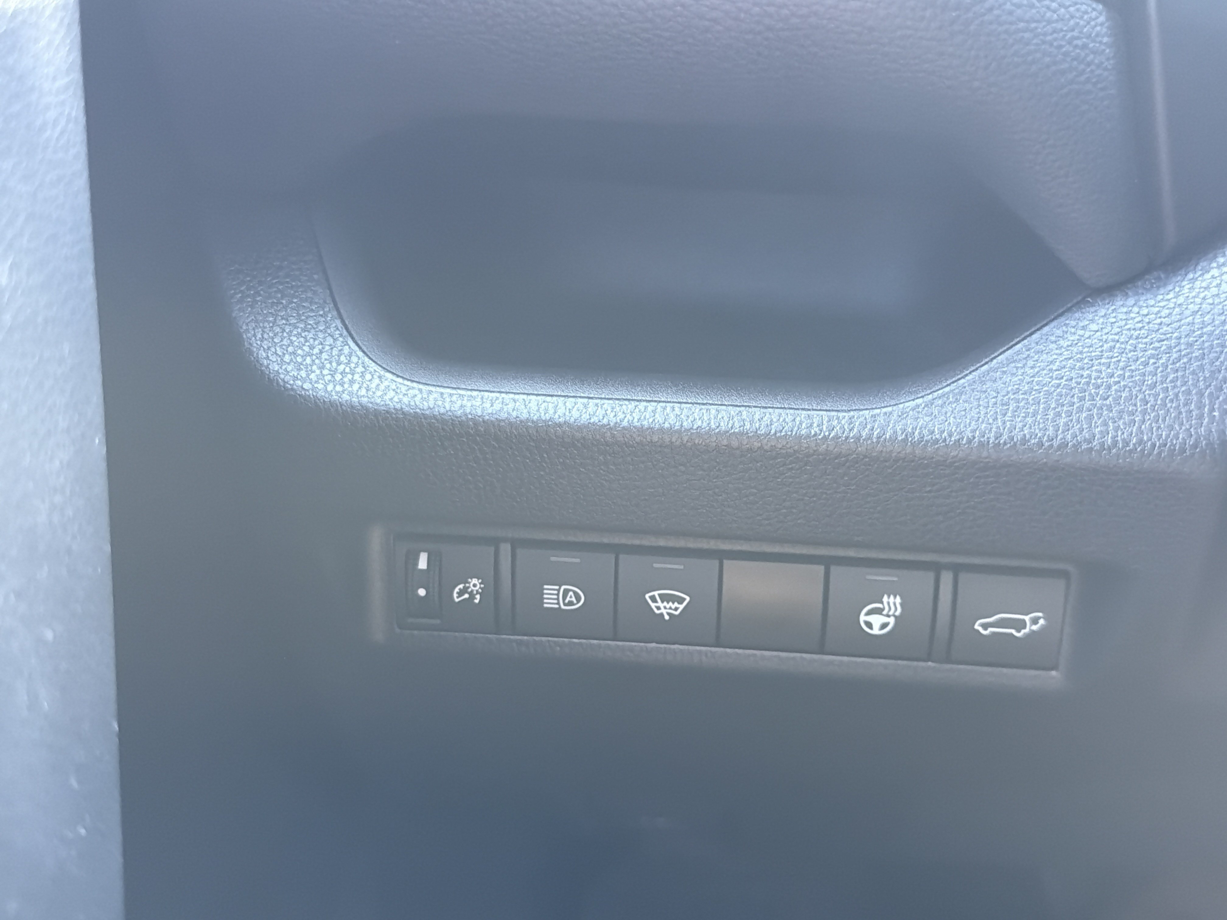 Certified 2022 Toyota RAV4 XLE Premium AWD/4WD image 12