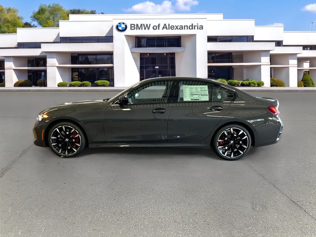 New 2026 BMW 330i xDrive Sedan w/ M Sport Package AWD/4WD image 8