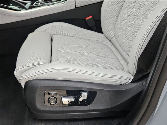 New 2026 BMW X5 xDrive40i w/ Executive Package image 4