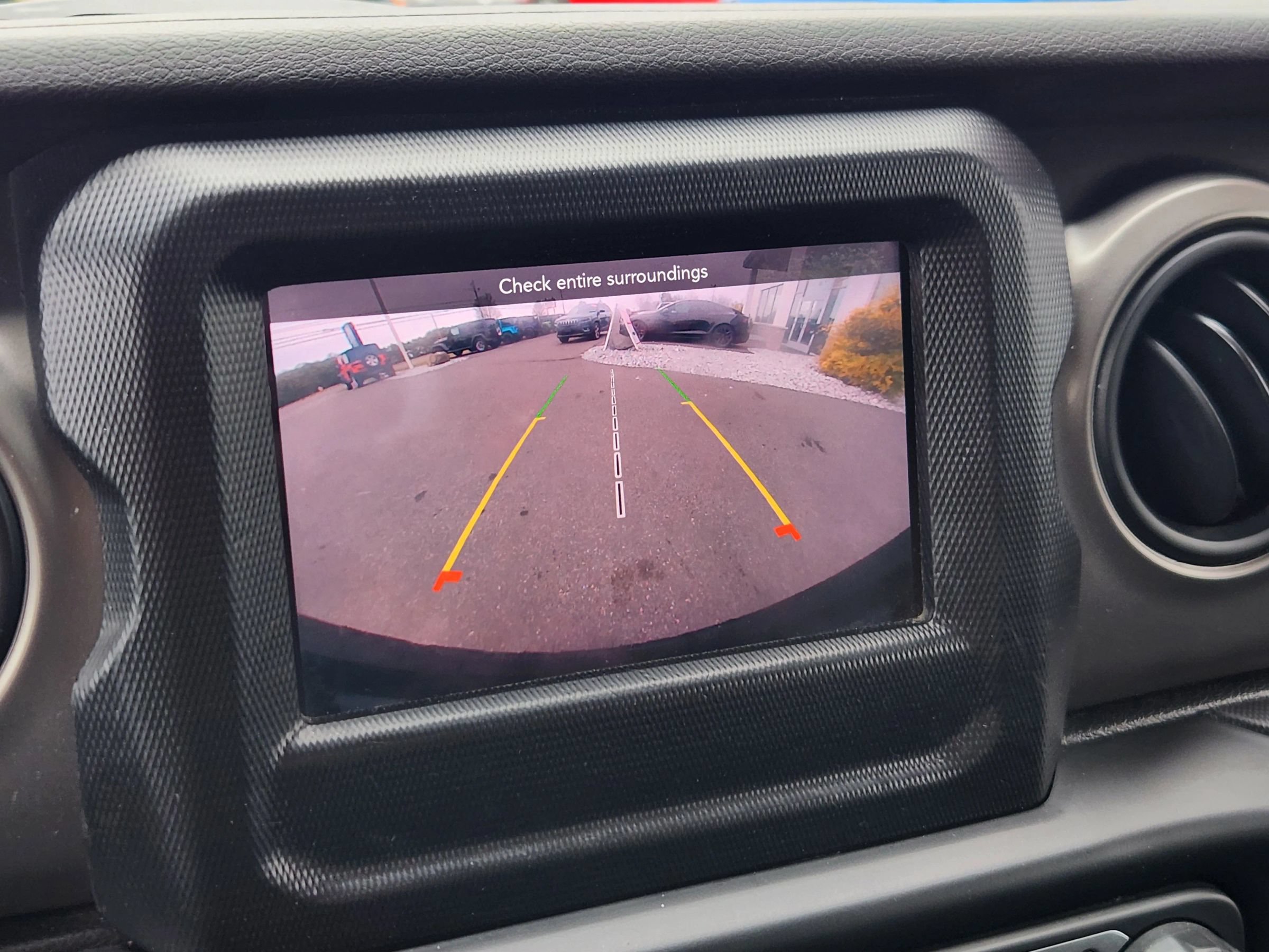 Used 2020 Jeep Wrangler Sport AWD/4WD image 7