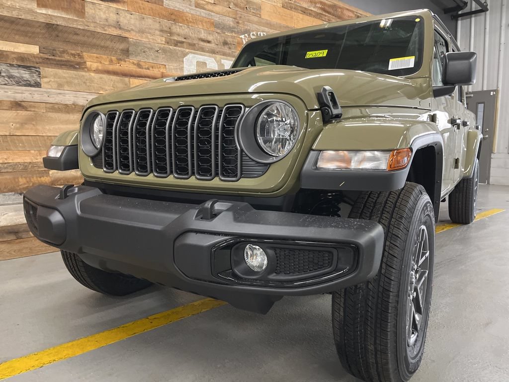 New 2026 Jeep Gladiator Sport AWD/4WD image 46
