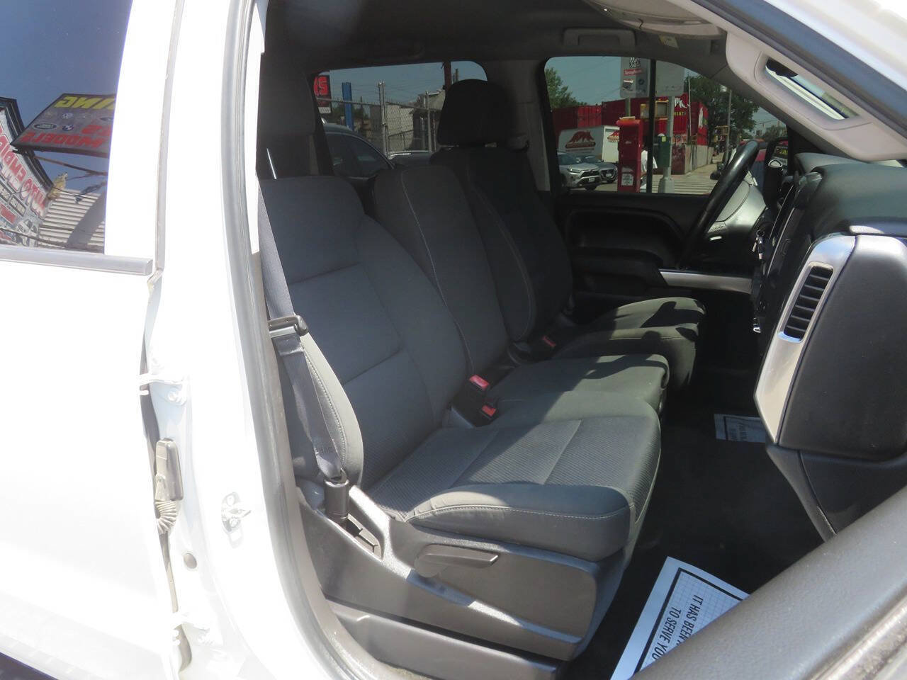 Used 2017 Chevrolet Silverado 1500 LT w/ Texas Edition AWD/4WD image 13