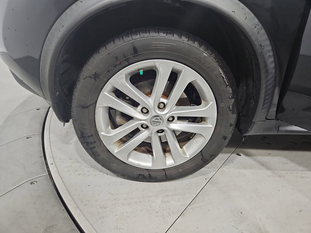 Used 2014 Nissan Juke S image 25