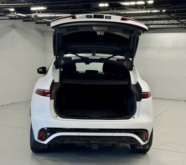 Used 2024 Jaguar F-PACE R-Dynamic S image 9