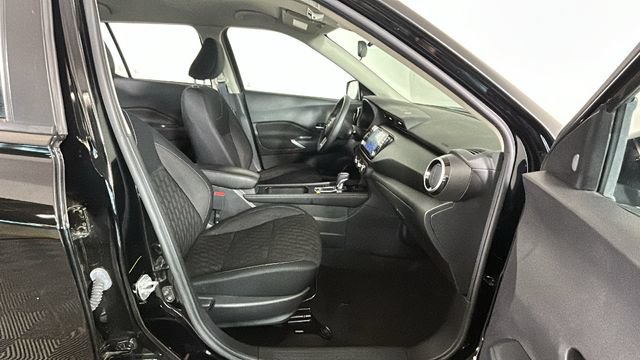 Used 2023 Nissan Kicks SV FWD image 30