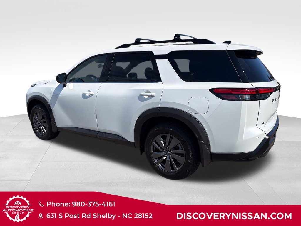 New 2026 Nissan Pathfinder SV w/ SV Premium Package FWD image 8