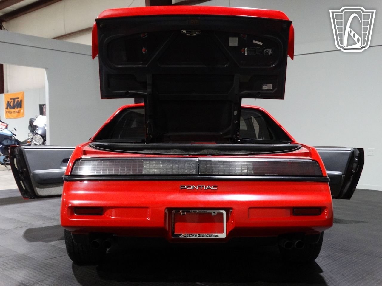 Used 1988 Pontiac Fiero image 32