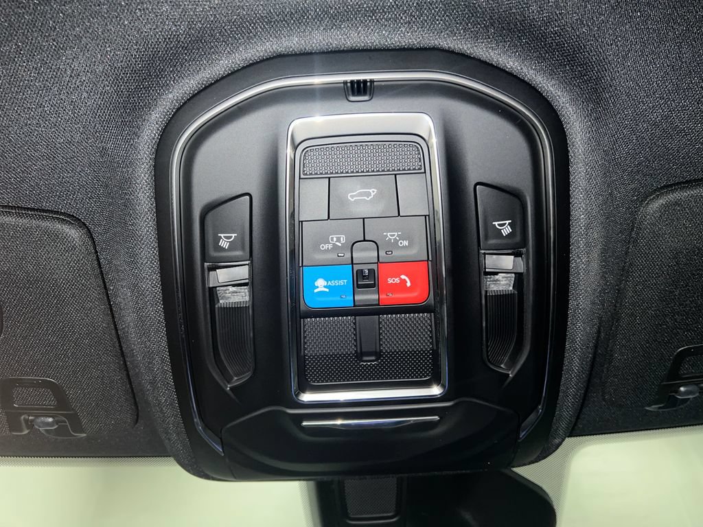Used 2025 Jeep Grand Cherokee Limited w/ Black Appearance Package RWD image 23