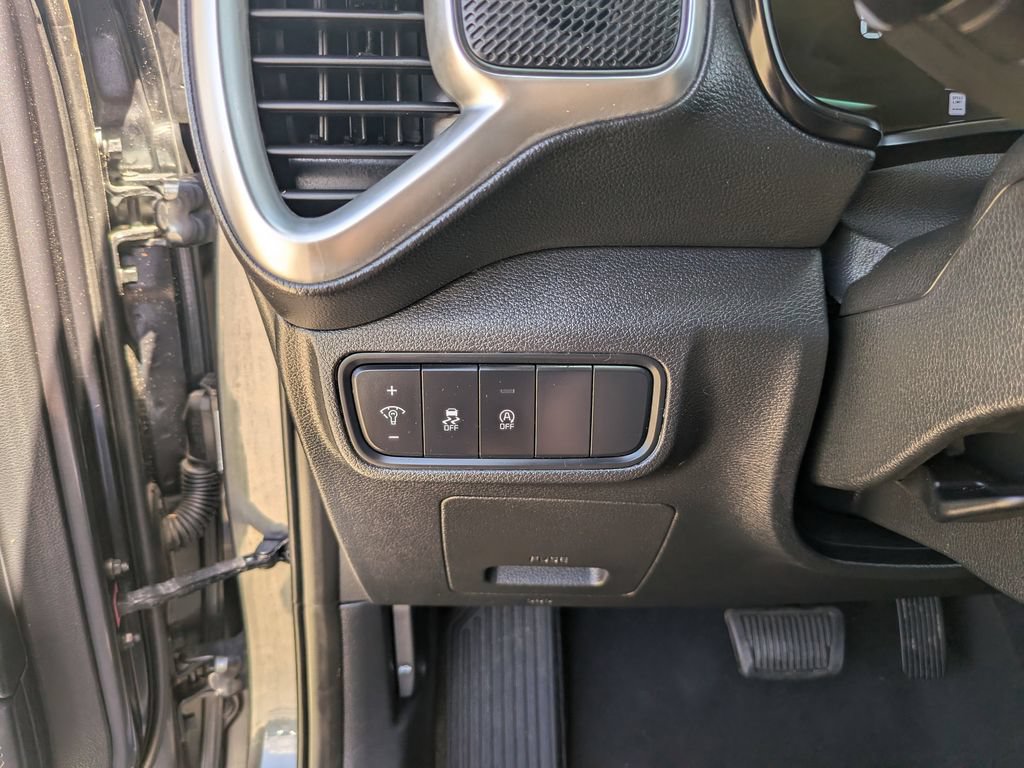 Certified 2023 Kia Soul LX w/ LX Technology Package FWD image 26