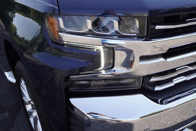 Used 2021 Chevrolet Silverado 1500 LTZ AWD/4WD image 32