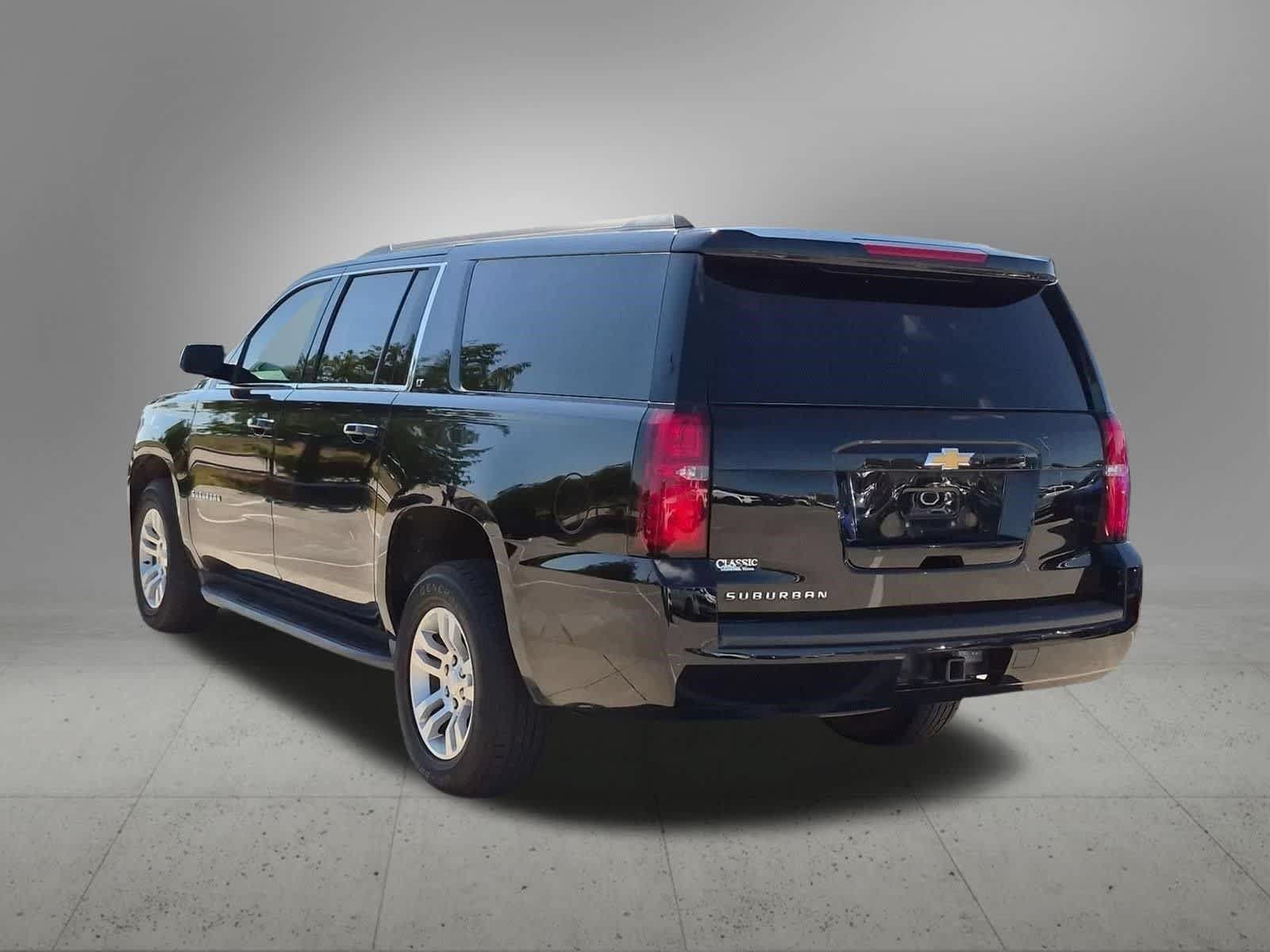 Used 2019 Chevrolet Suburban LT AWD/4WD image 4