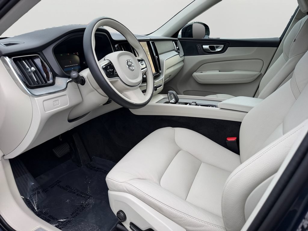Certified 2024 Volvo XC60 B5 Plus w/ Climate Package AWD/4WD image 16