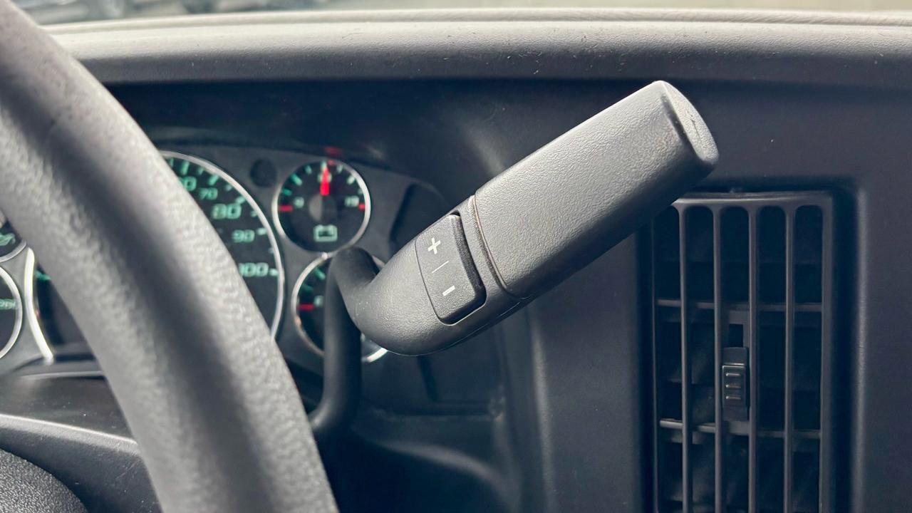 Used 2017 Chevrolet Express 3500 LT w/ LT Preferred Equipment Group image 18