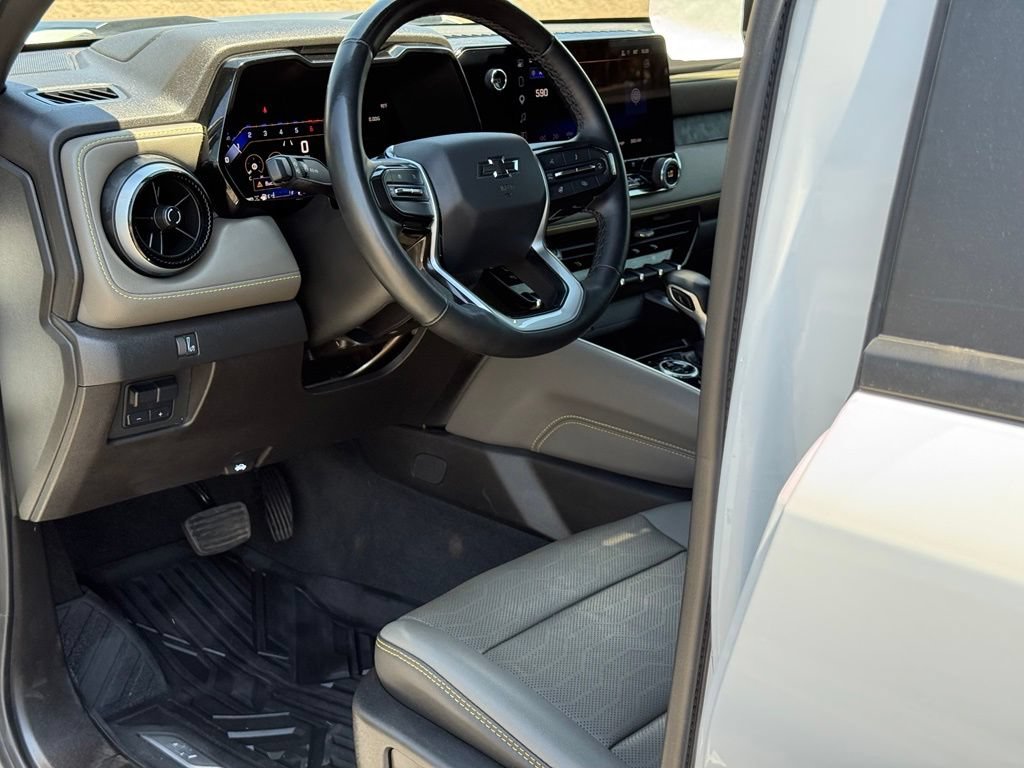 Used 2025 Chevrolet Colorado ZR2 AWD/4WD image 6