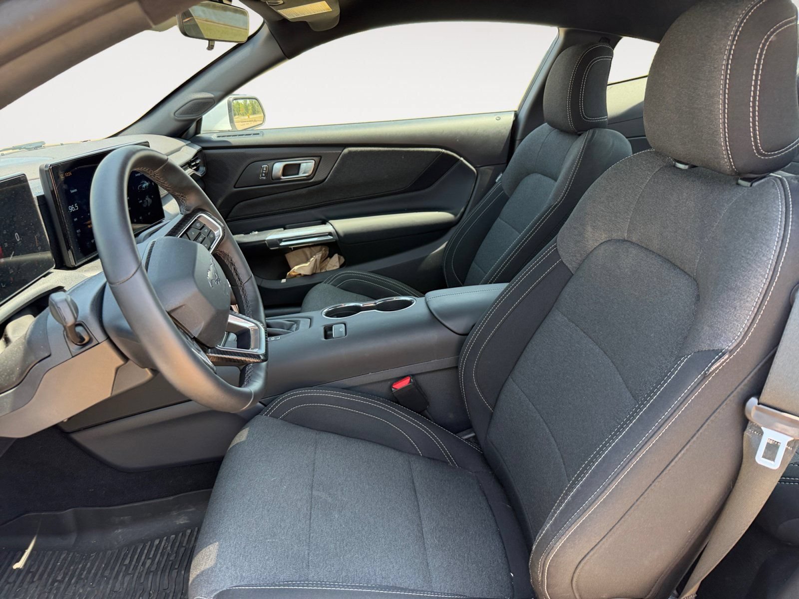 Used 2025 Ford Mustang Coupe RWD image 9