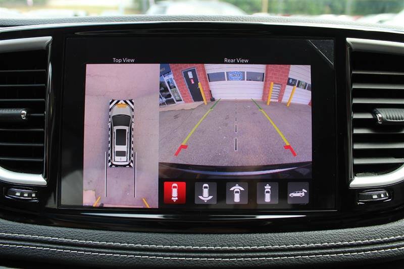 Used 2022 Chrysler Pacifica Touring-L w/ Uconnect Theater Family Group AWD/4WD image 19
