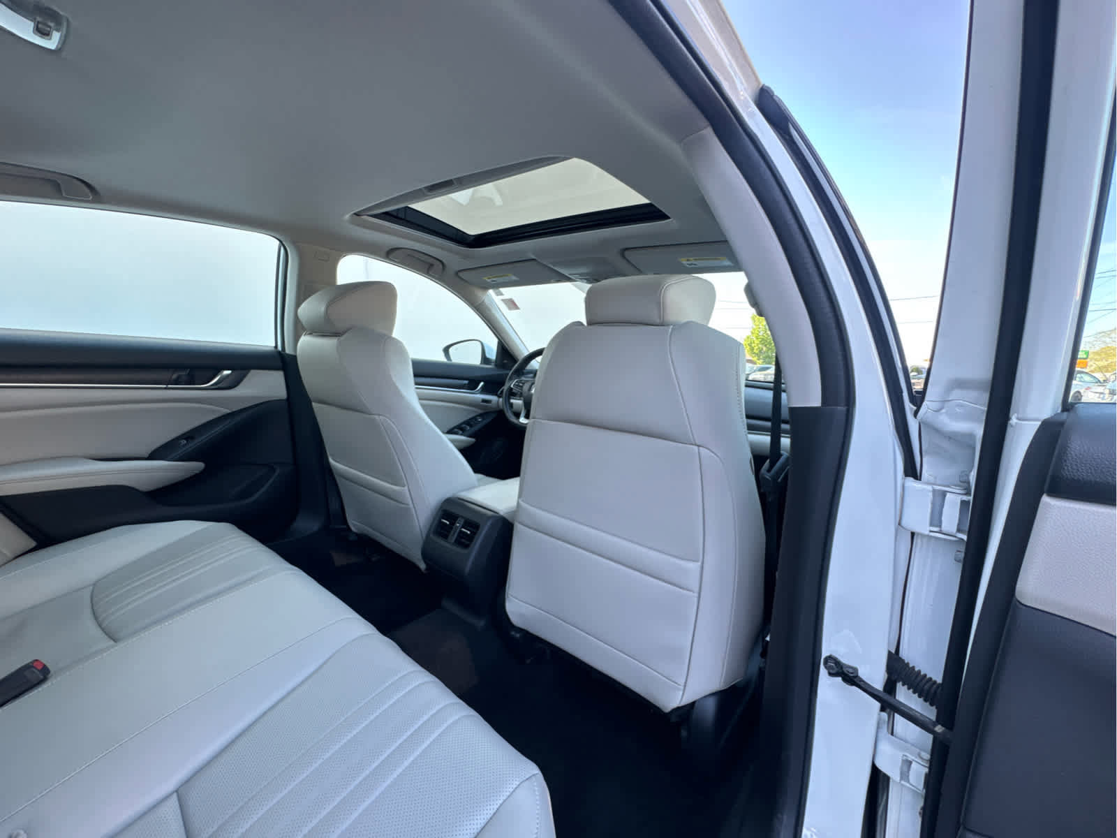 Used 2020 Honda Accord EX-L image 21
