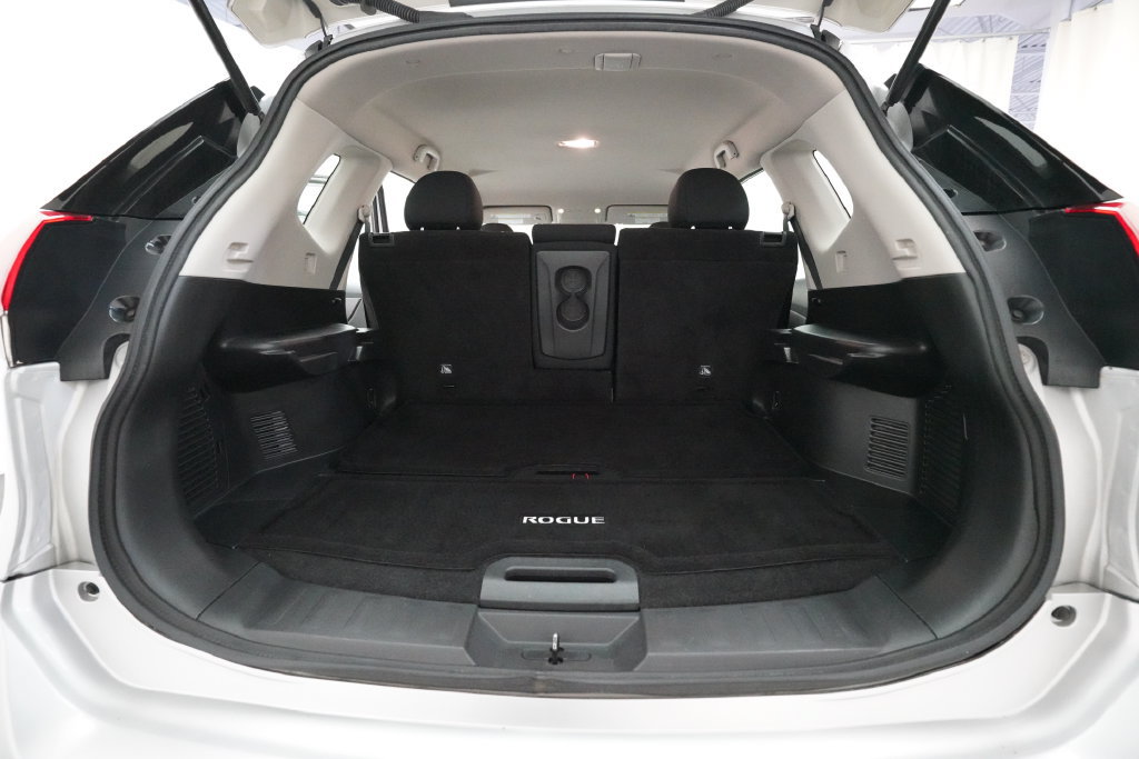 Used 2020 Nissan Rogue S AWD/4WD image 10
