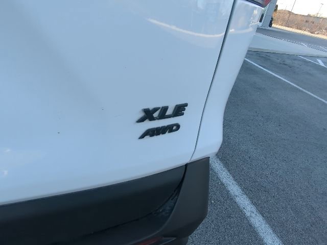 Used 2021 Toyota RAV4 XLE w/ Convenience Package AWD/4WD image 17