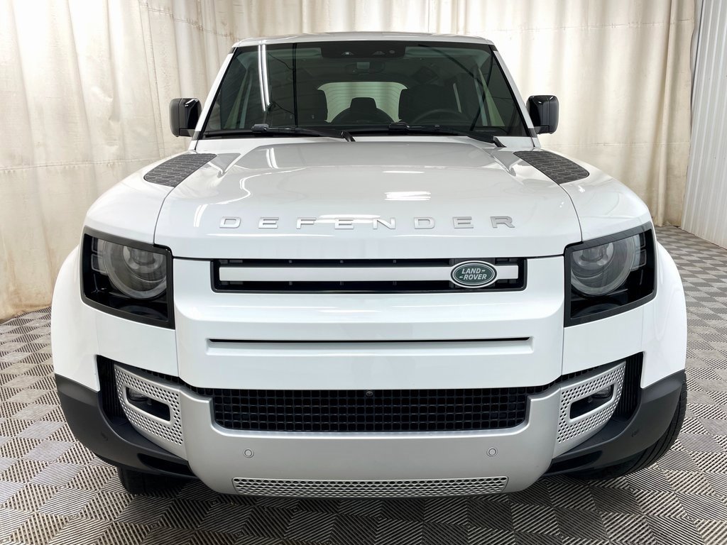 Used 2025 Land Rover Defender 110 S image 18