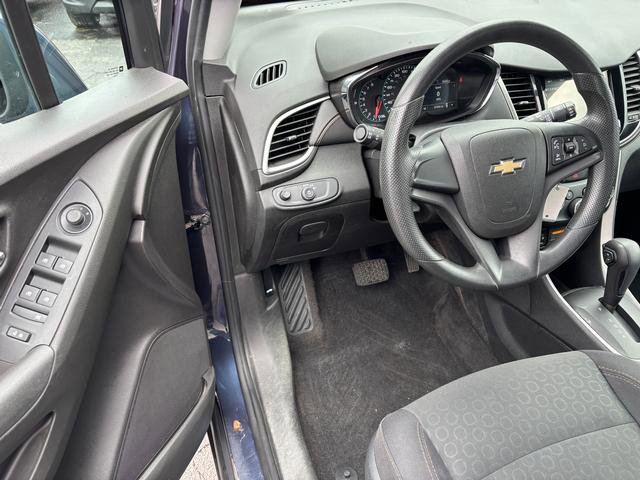 Used 2018 Chevrolet Trax LS w/ LPO, Protection Package image 9