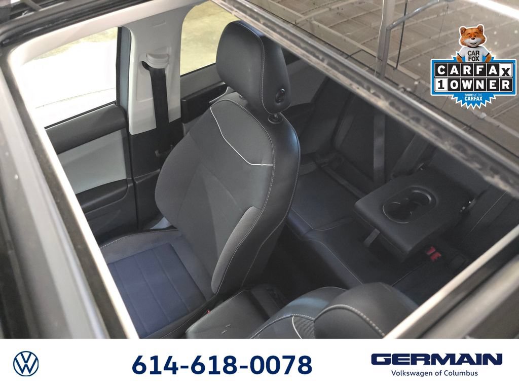 Used 2023 Volkswagen Taos SE w/ Panoramic Sunroof Package AWD/4WD image 26