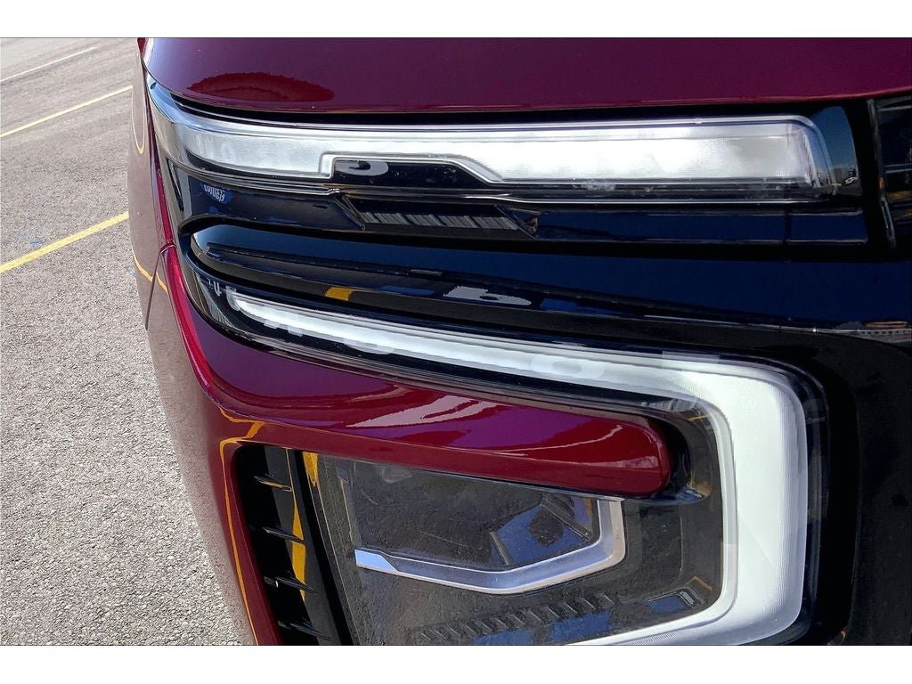 Used 2026 Chevrolet Tahoe High Country AWD/4WD image 31