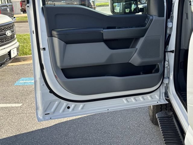 New 2026 Ford F250 XLT w/ FX4 Off-Road Package AWD/4WD image 10