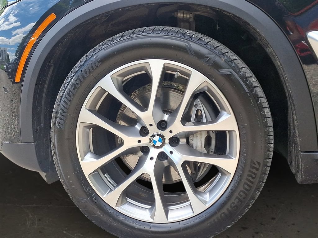 Certified 2025 BMW X5 xDrive40i w/ Climate Comfort Package AWD/4WD image 9