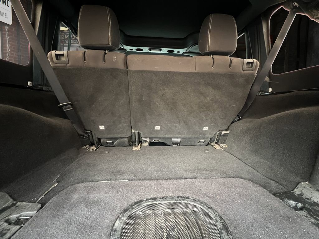 Used 2015 Jeep Wrangler Unlimited Sahara w/ Trailer Tow Group image 26