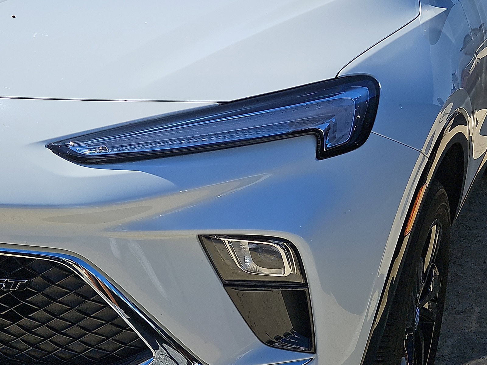 Certified 2024 Buick Encore GX Sport Touring w/ Advanced Technology Package AWD/4WD image 5