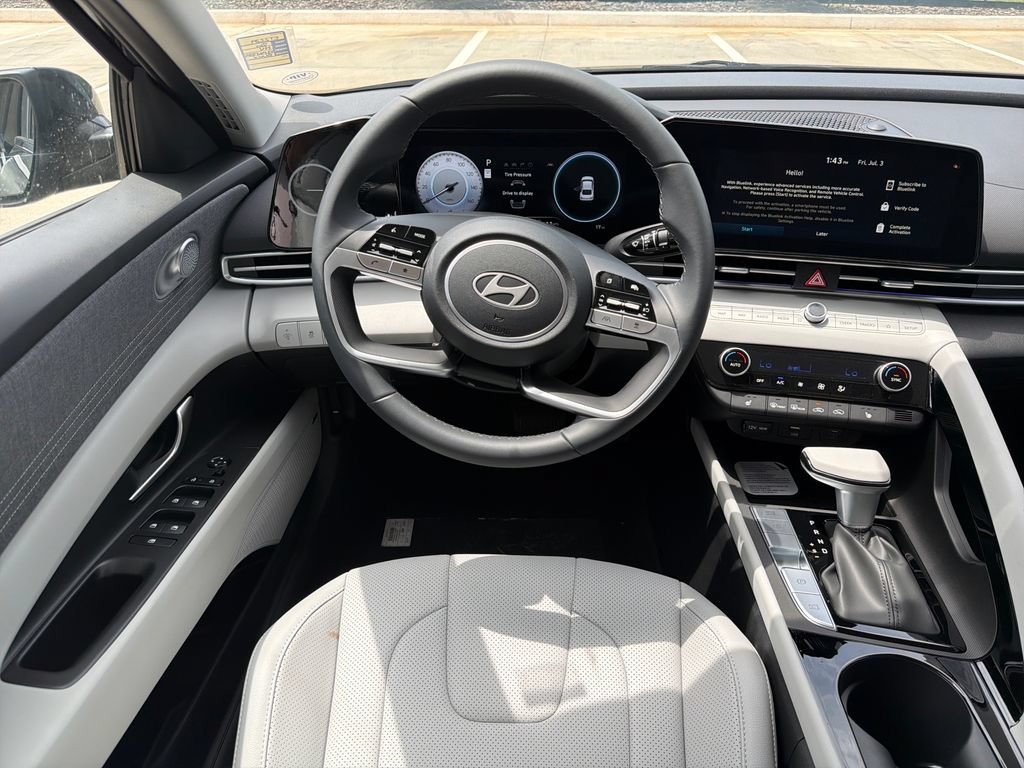 New 2026 Hyundai Elantra Limited FWD image 16