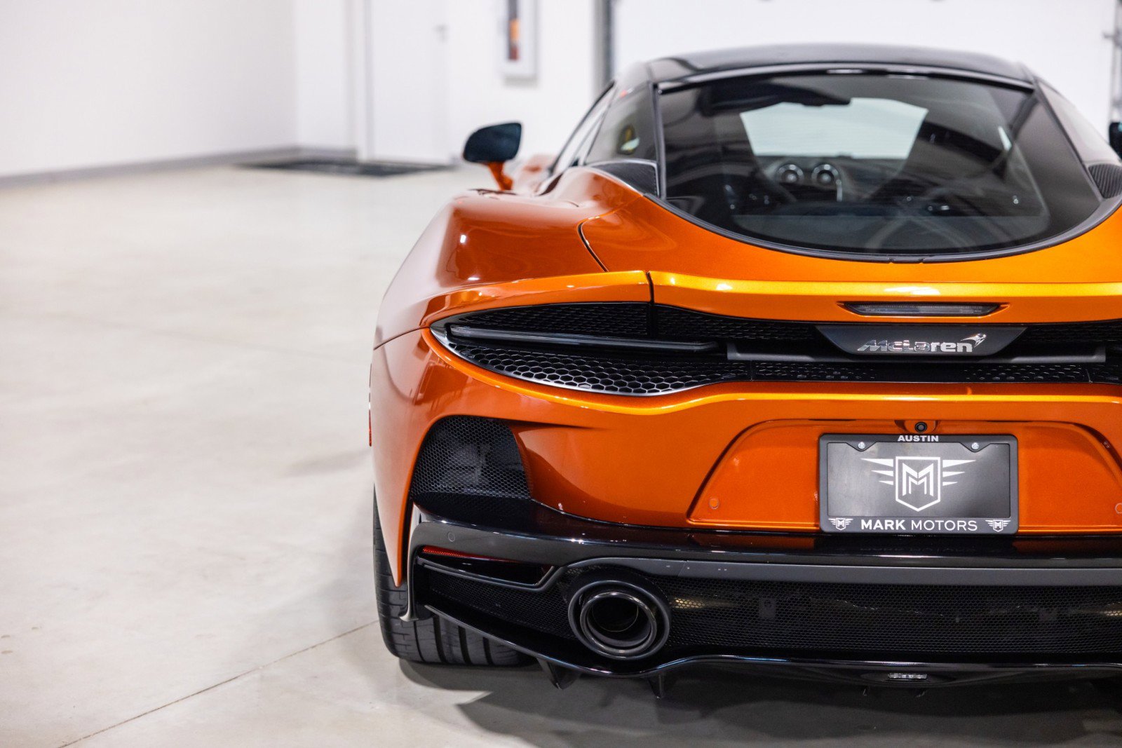 Used 2023 McLaren GT RWD image 14