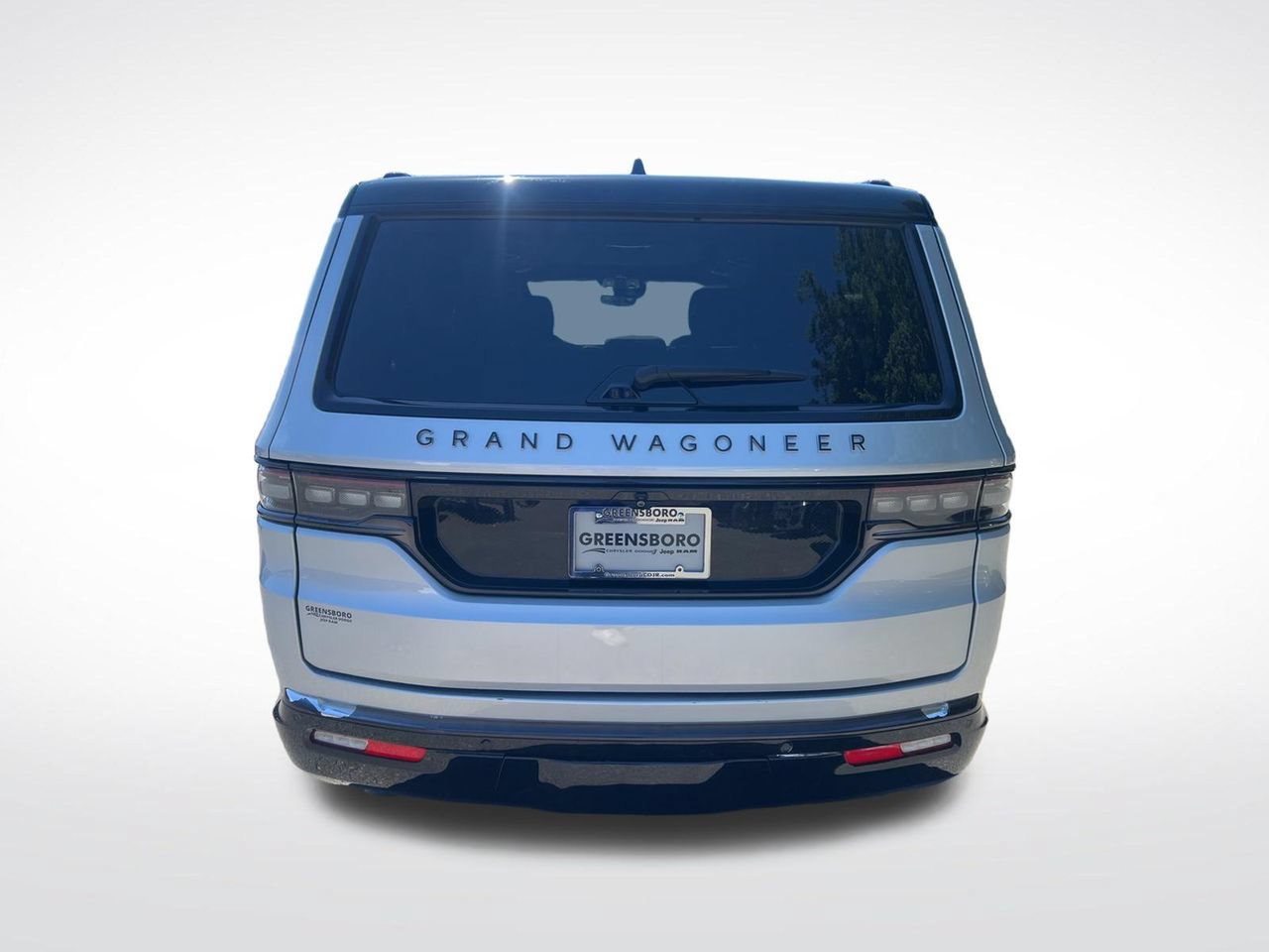 Used 2024 Jeep Grand Wagoneer Series III w/ Rear Seat Video Group 1 AWD/4WD image 4