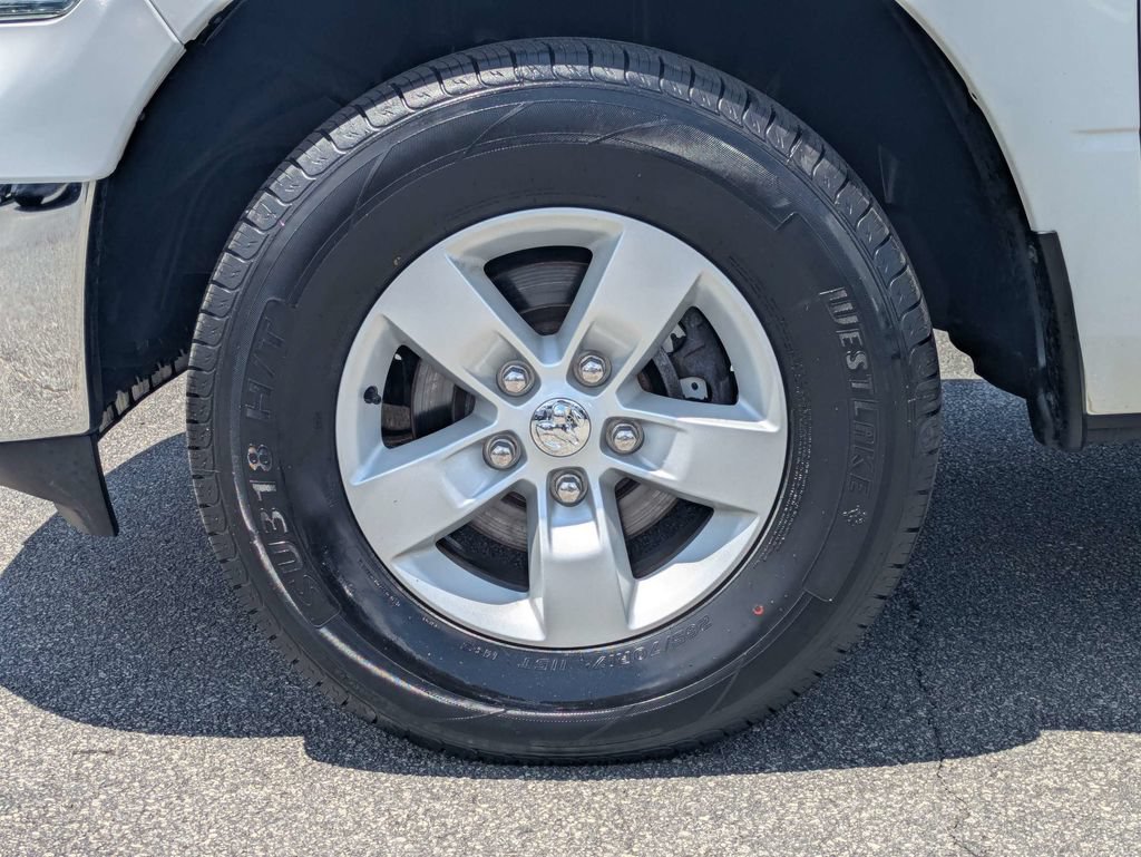 Used 2019 RAM 1500 Classic SLT w/ Luxury Group AWD/4WD image 10